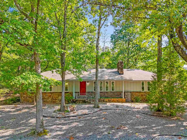 2 Jerez Ln., Hot Springs Village, AR 71909