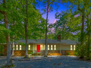 2 Jerez Ln., Hot Springs Village, AR 71909