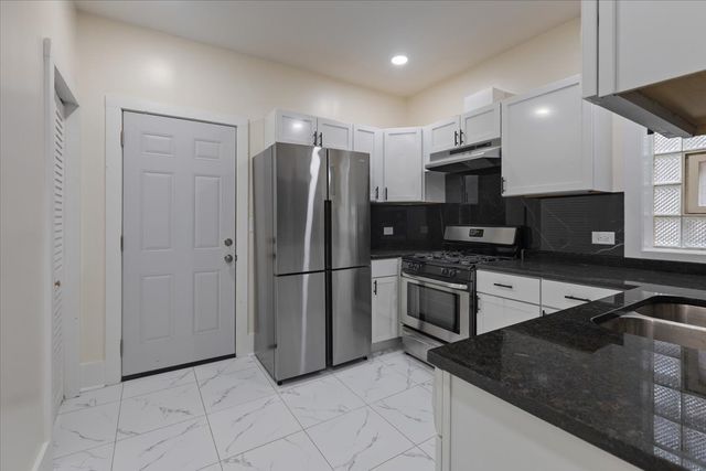 4626 W Monroe Street, Chicago, IL 60644