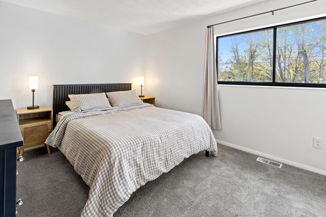 89 Lancelot Lane, Westerville, OH 43081