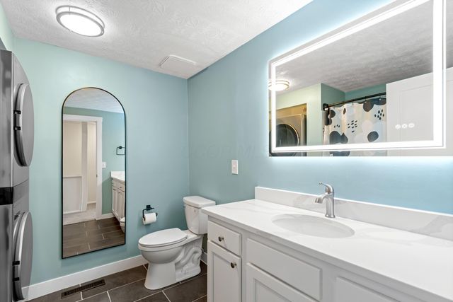 89 Lancelot Lane, Westerville, OH 43081