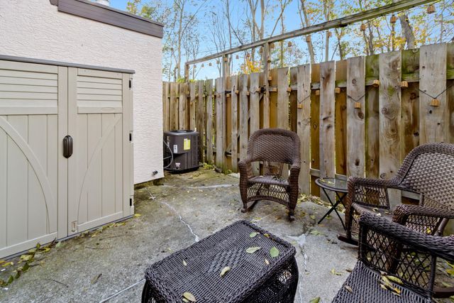 89 Lancelot Lane, Westerville, OH 43081