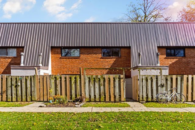 89 Lancelot Lane, Westerville, OH 43081