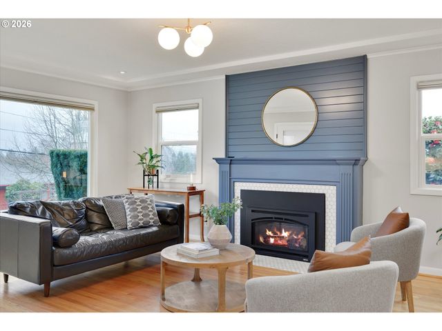 4145 Se KNAPP St, Portland, OR 97202