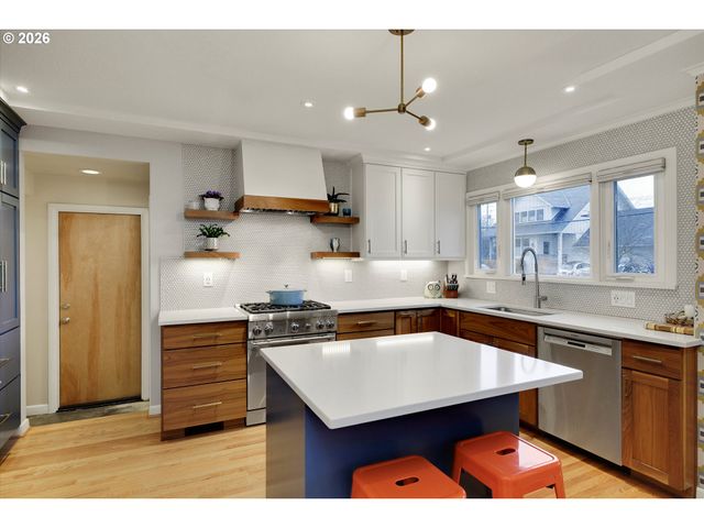 4145 Se KNAPP St, Portland, OR 97202