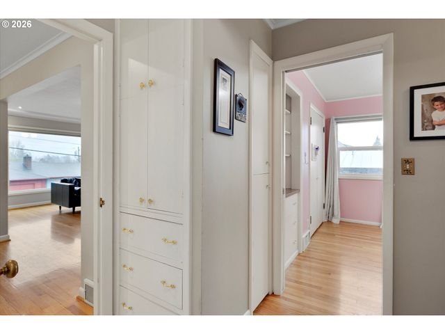 4145 Se KNAPP St, Portland, OR 97202