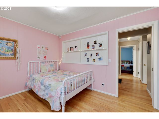 4145 Se KNAPP St, Portland, OR 97202