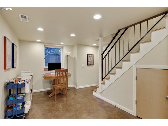 4145 Se KNAPP St, Portland, OR 97202