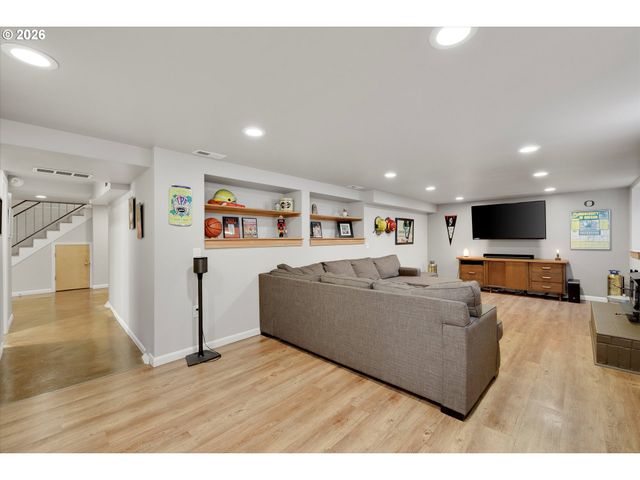 4145 Se KNAPP St, Portland, OR 97202