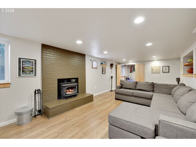 4145 Se KNAPP St, Portland, OR 97202