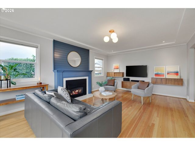 4145 Se KNAPP St, Portland, OR 97202