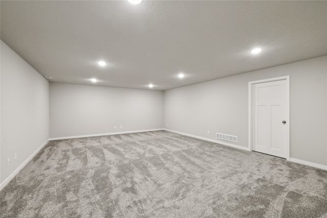 1465 NW Bull Run Court, Waukee, IA 50263