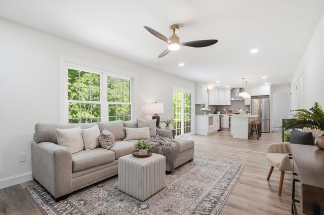 696 Tree Bend Court, Westerville, OH 43082