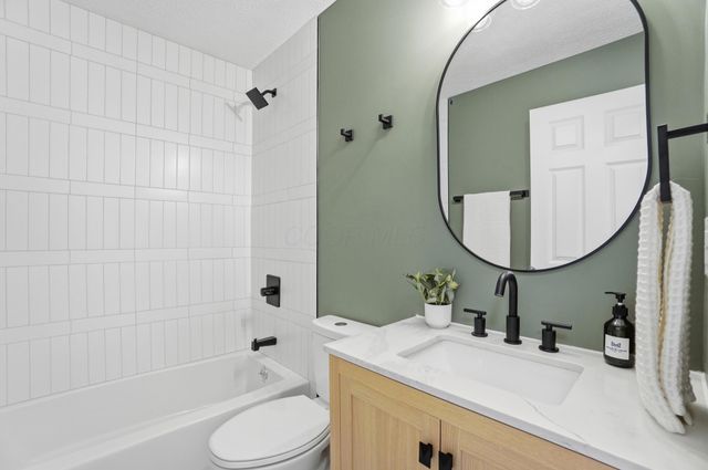 696 Tree Bend Court, Westerville, OH 43082