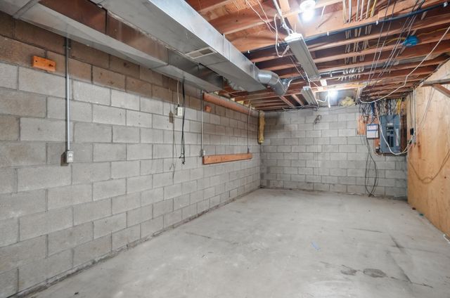 696 Tree Bend Court, Westerville, OH 43082