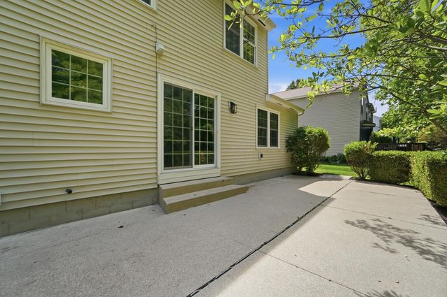696 Tree Bend Court, Westerville, OH 43082