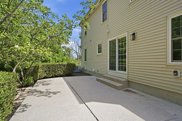 696 Tree Bend Court, Westerville, OH 43082