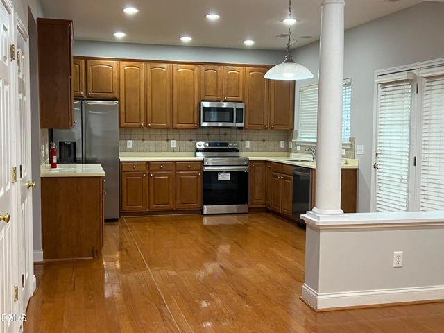 290 Joshua Glen Lane, Cary, NC 27519