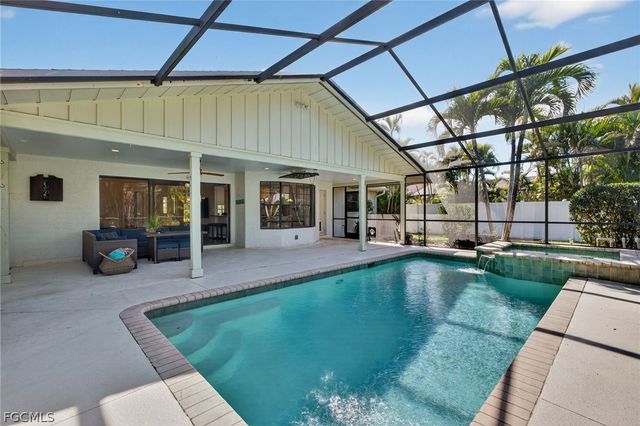 693 Astarias CIR, Fort Myers, FL 33919