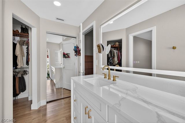 693 Astarias CIR, Fort Myers, FL 33919