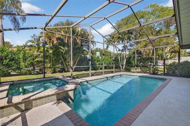 693 Astarias CIR, Fort Myers, FL 33919