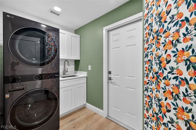 693 Astarias CIR, Fort Myers, FL 33919