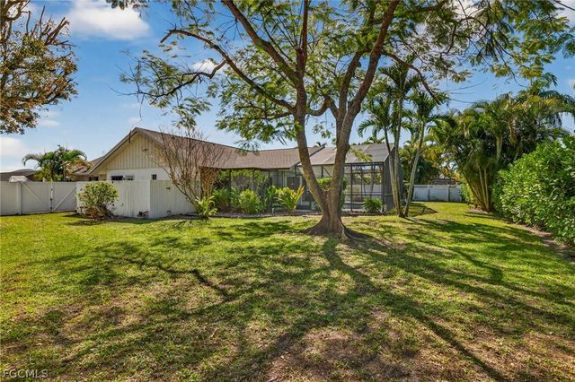 693 Astarias CIR, Fort Myers, FL 33919