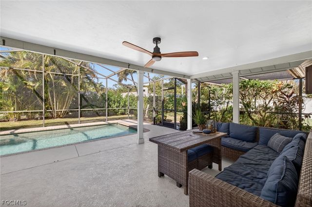 693 Astarias CIR, Fort Myers, FL 33919