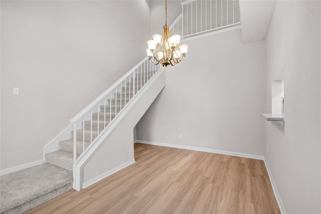 1112 Bering Drive 68, Houston, TX 77057