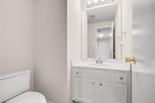 1112 Bering Drive 68, Houston, TX 77057