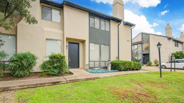 1112 Bering Drive 68, Houston, TX 77057