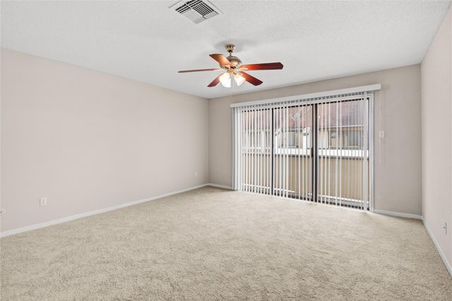 1112 Bering Drive 68, Houston, TX 77057