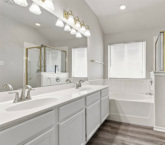1033 Suffolk Lane, Cedar Hill, TX 75104