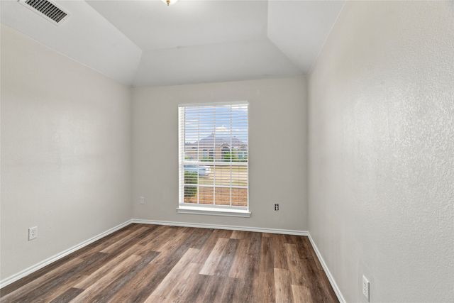 1033 Suffolk Lane, Cedar Hill, TX 75104