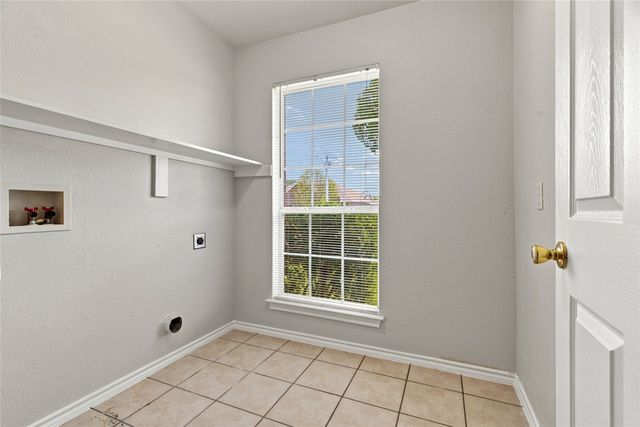 1033 Suffolk Lane, Cedar Hill, TX 75104