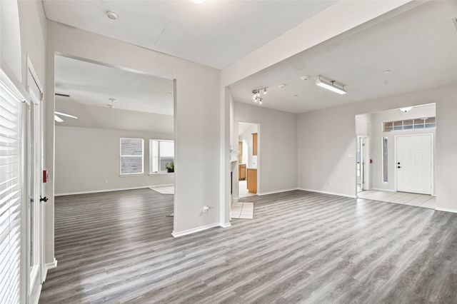 1033 Suffolk Lane, Cedar Hill, TX 75104