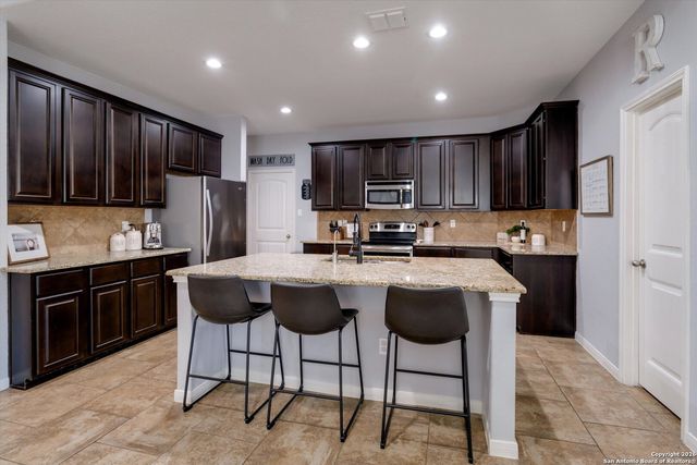 827 Highland Vista, New Braunfels, TX 78130