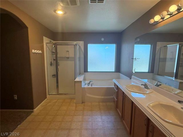 7482 Poppy Hills Court, Las Vegas, NV 89113