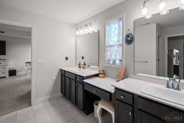 4059 Highland Green Drive, Mason, OH 45040