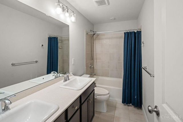 4059 Highland Green Drive, Mason, OH 45040