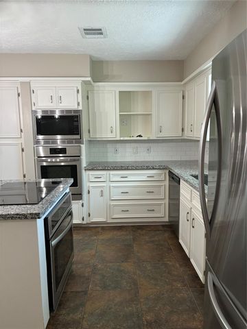 4922 Rainwater Drive, Pasadena, TX 77505