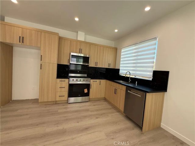 6549 Satsuma Avenue, North Hollywood, CA 91606