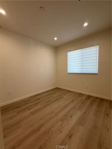 6549 Satsuma Avenue, North Hollywood, CA 91606