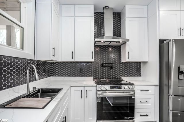 14 Ferncrest Drive, Greenville, SC 29605