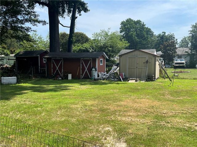 29 Lyliston LN, Newport News, VA 23601