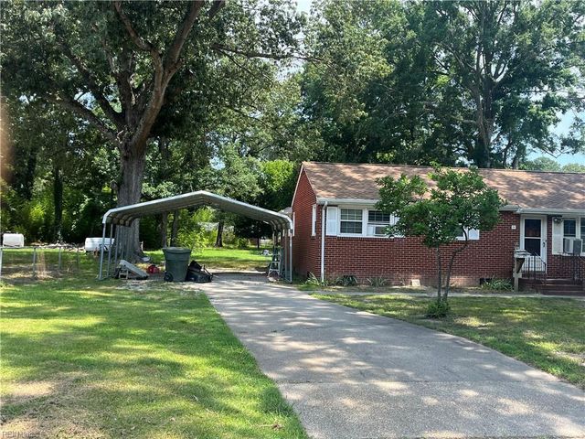 29 Lyliston LN, Newport News, VA 23601