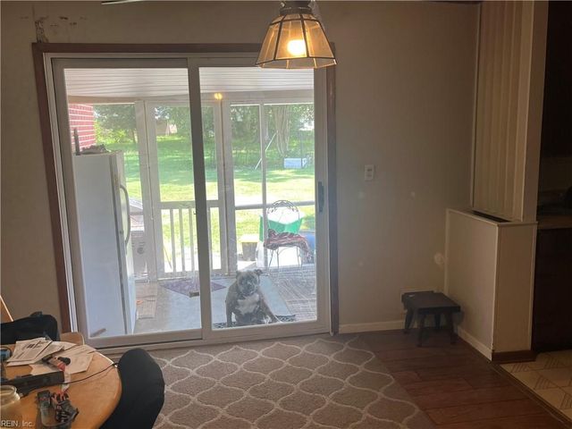 29 Lyliston LN, Newport News, VA 23601