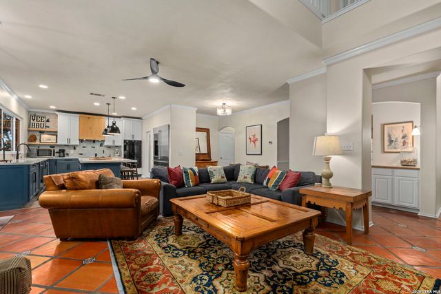 1040 County Road 2720, Mico, TX 78056