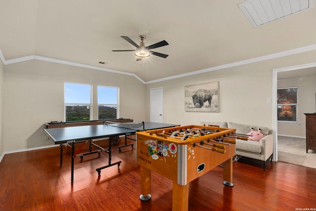 1040 County Road 2720, Mico, TX 78056