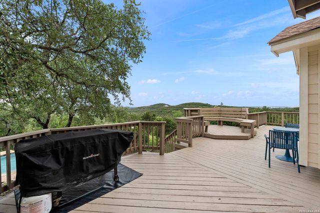 1040 County Road 2720, Mico, TX 78056